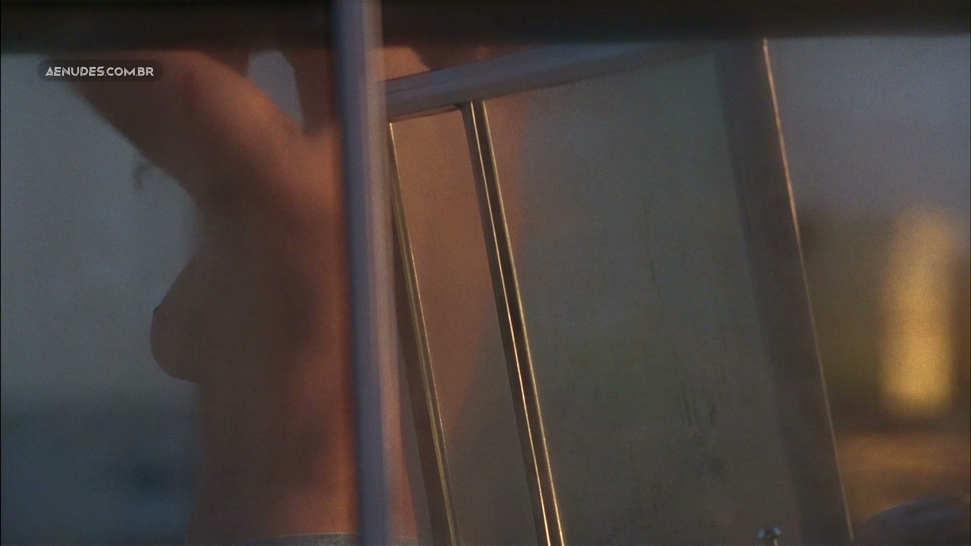  Cindy Crawford nua pelada em Atração Explosiva (Fair Game)