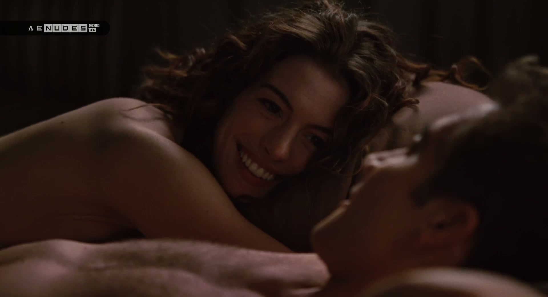  Anne Hathaway nua pelada em Love And Other Drugs