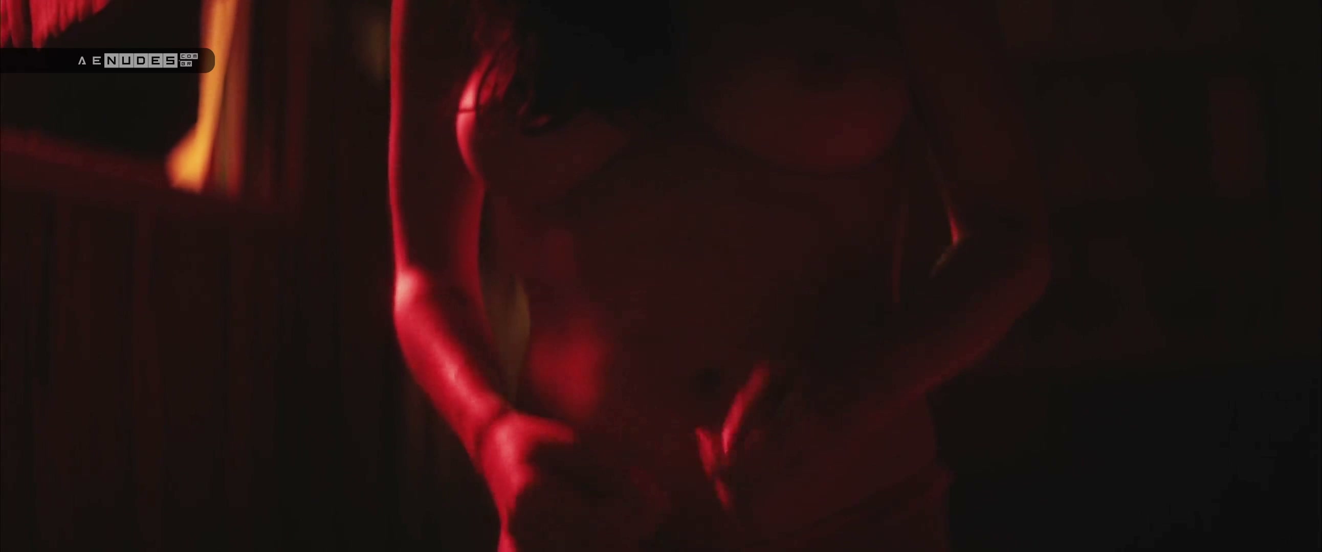 Caroline Abras nua pelada cena de sexo em Rodantes