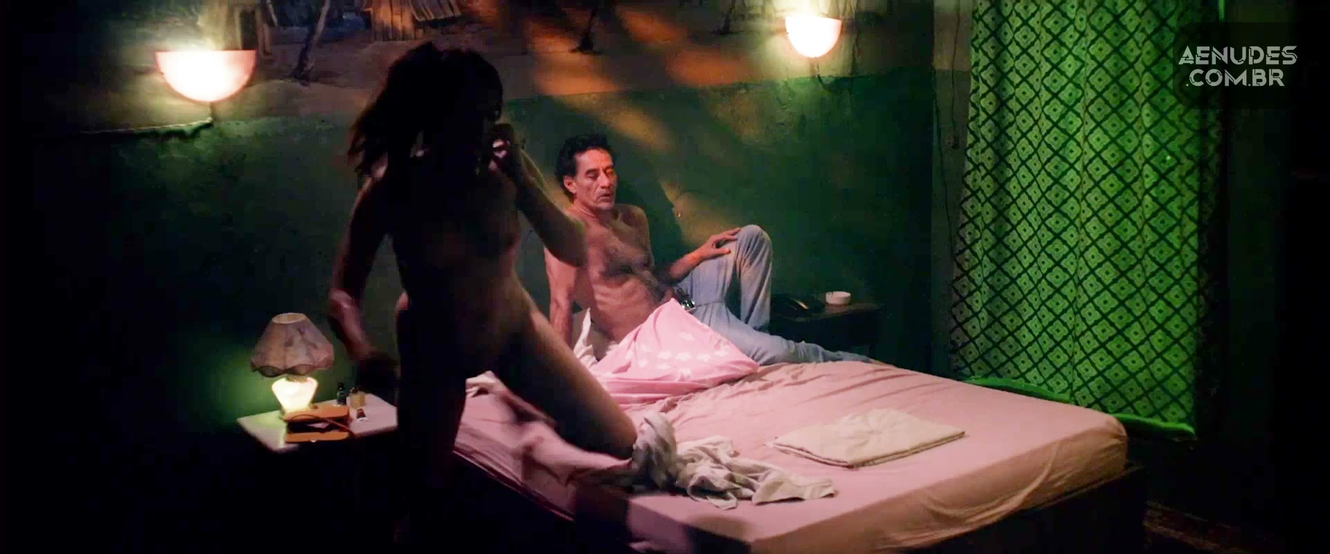 Cristiane Ferreira nua e pelada cena de sexo em Travessia (Filme)