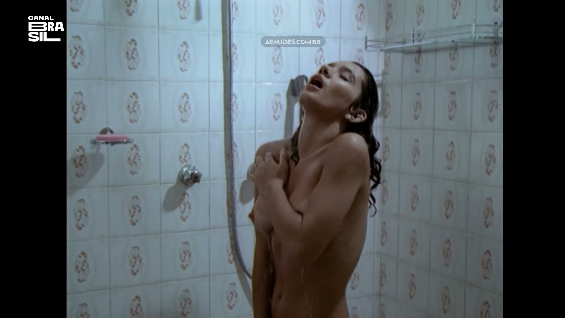 Alba Valeria nua e pelada cena de sexo em Crazy - Um Dia Muito Louco (Filme)