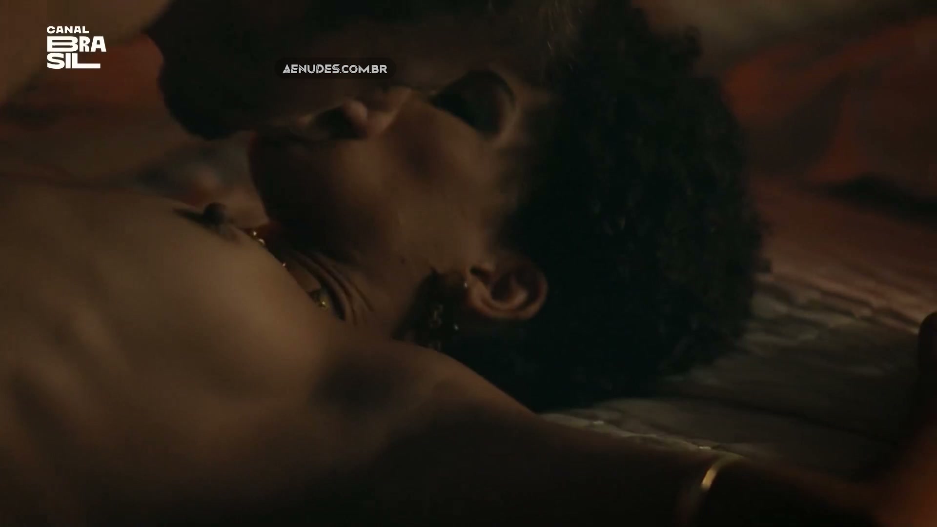 Esther Dias nua e pelada cena de sexo em Copa Hotel (Série)